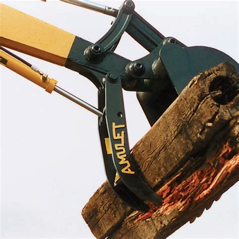 How an Amulet Hydraulic Thumb Can Expand Your Excavation Capabilities